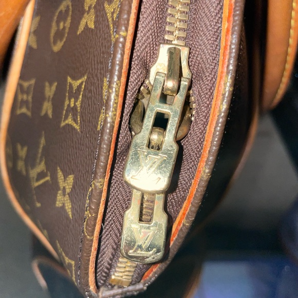 Louis Vuitton Monogram Ellipse - Picture 5 of 7